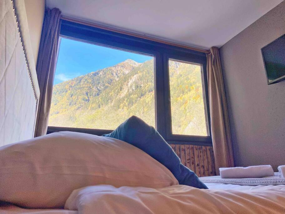 Fantastic Studio By The Lake With Mountain View Chamonix ภายนอก รูปภาพ